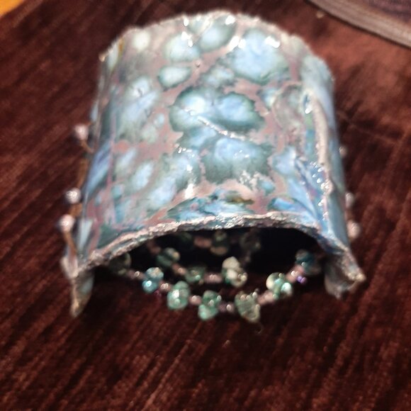 Stunning glass art cuff - Picture 1 of 11
